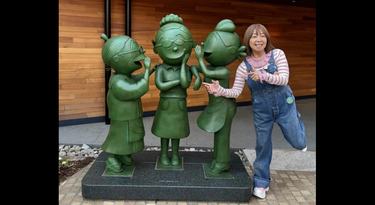 Special Program: Dolphin Meets Sazae for 80th Anniversary