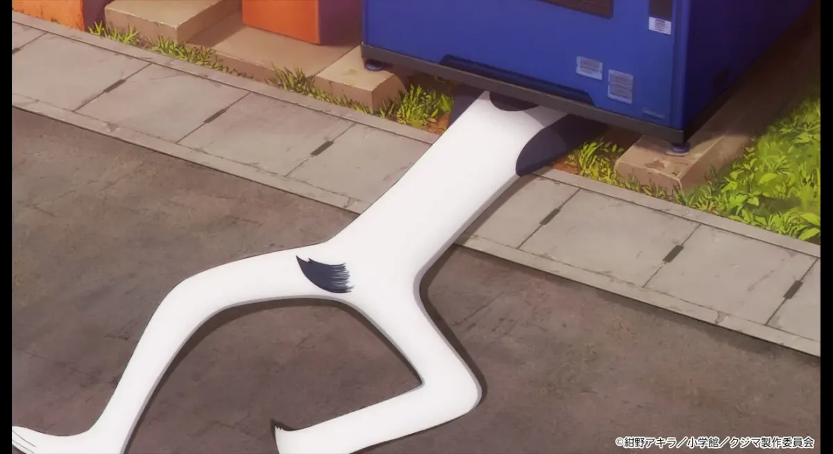 "Encounter with a vending machine creature"